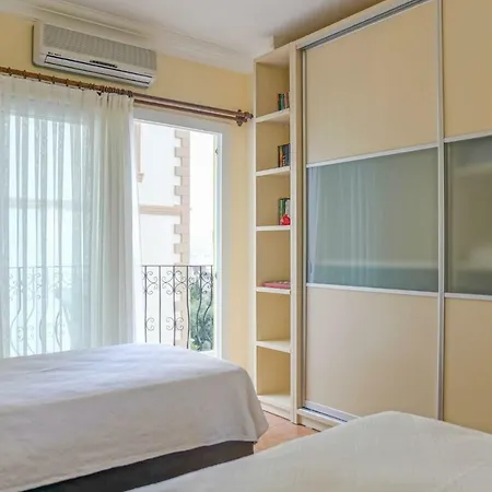 Apartament Zeze *